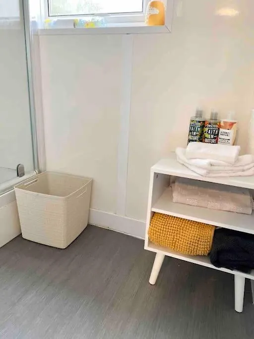 Swansea City Bay - 5 Bed Townhouse 0*,  United Kingdom