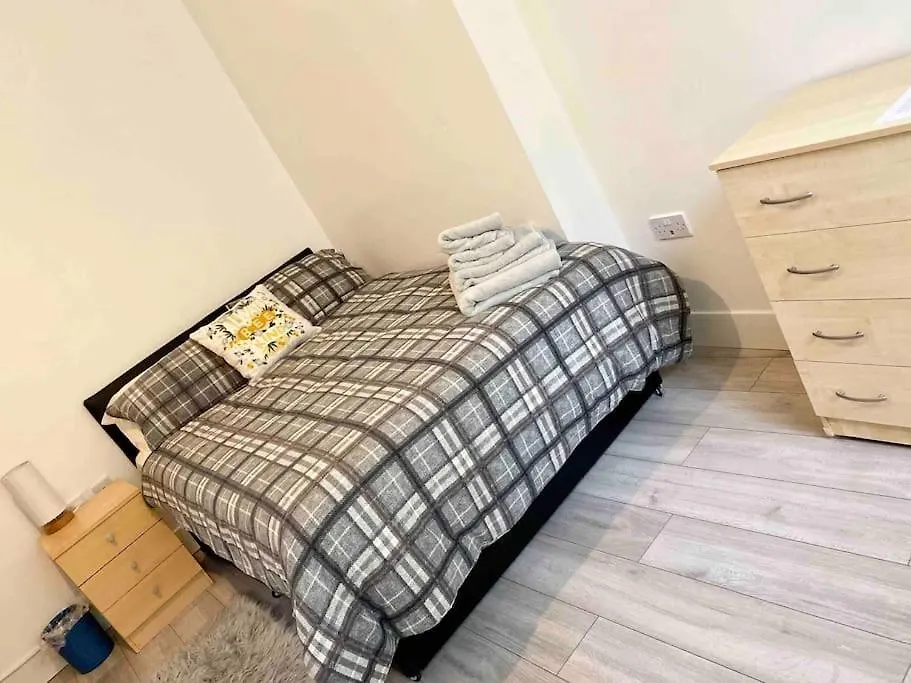 Swansea City Bay - 5 Bed Townhouse Holiday home