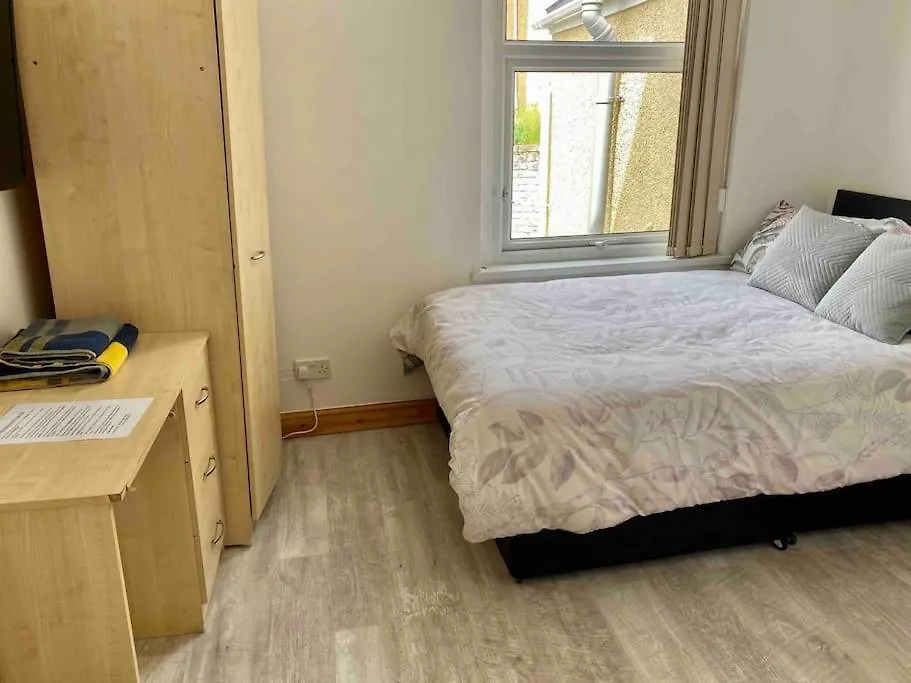 Swansea City Bay - 5 Bed Townhouse Holiday home
